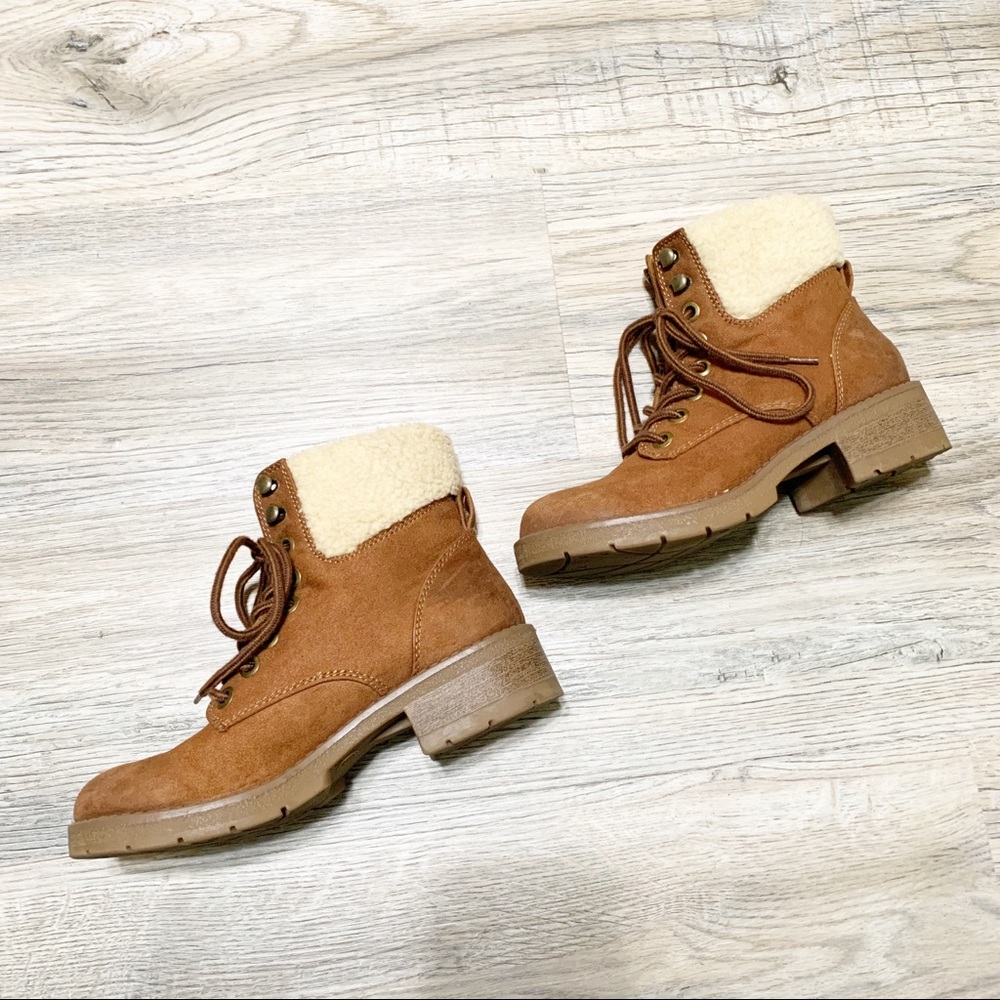 Mossimo supply co lace up ankle booties size 6